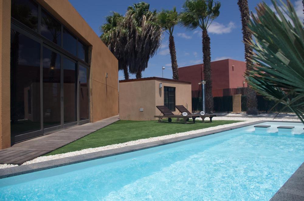Villa La Marosca - Jacuzzi, Private Pool, 3 Bedrooms Caleta De Fuste Bagian luar foto