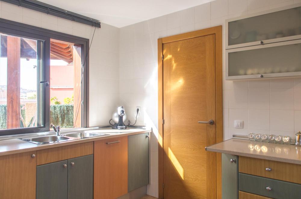 Villa La Marosca - Jacuzzi, Private Pool, 3 Bedrooms Caleta De Fuste Bagian luar foto